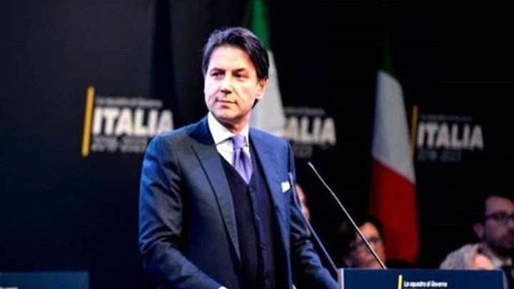 Περίεργα παιχνίδια από τον Ιταλό Πρόεδρο και την ΕΕ: Εμπλοκή με τον Τζουζέπε Κόντε για την πρωθυπουργία της Ιταλίας;